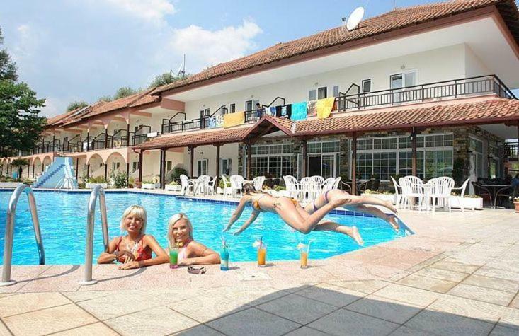 Hotel Afroditi Паралія-Пантелеймонос Екстер'єр фото